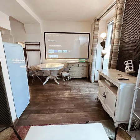 Apartment 05 Grand Near Chatelet *